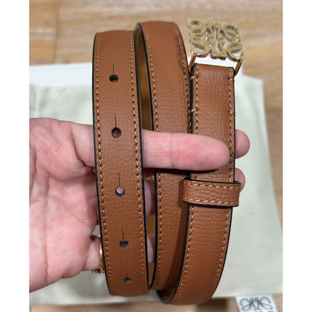 Loewe Anagram Pebble Belt Brown Leather Gold Tone Size 95 New in Box 2cm - Picture 4 of 5